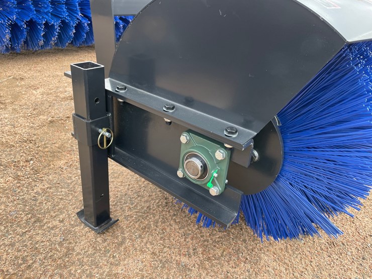 #4133-•-jct-72"-hydraulic-sweeper-angle-broom-image-4