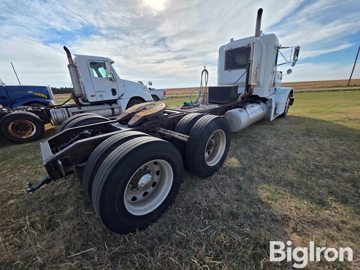 1999-peterbilt-377-image-5