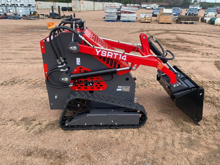 #5570-•-agt-ysrt14-tracked-mini-skid-steer-image-4