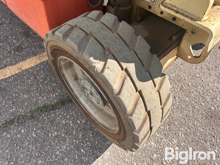 jlg-4069le-image-11