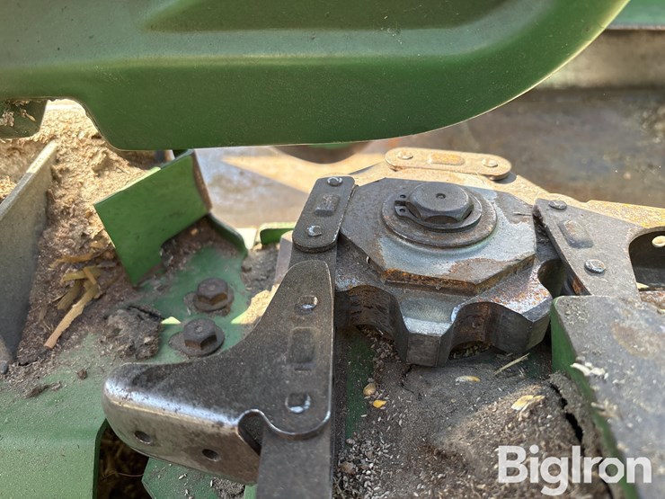2008-john-deere-608c-image-11