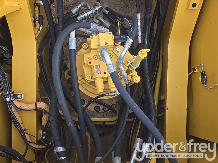 2021-caterpillar-336-image-37