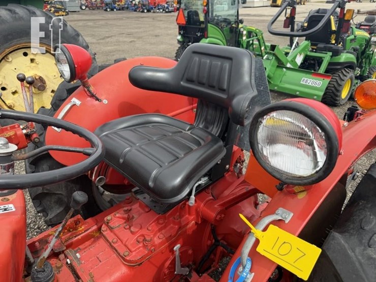 massey-ferguson-135-image-8