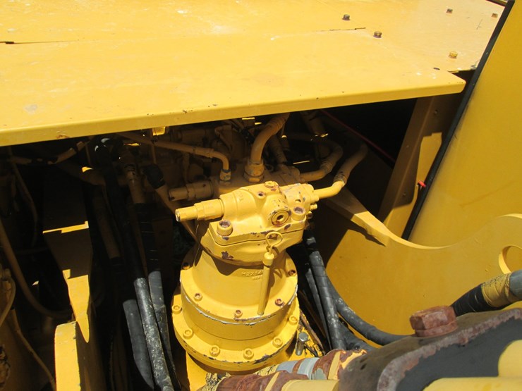 deere-200-lc-image-37