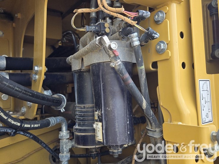 2021-caterpillar-336-image-67