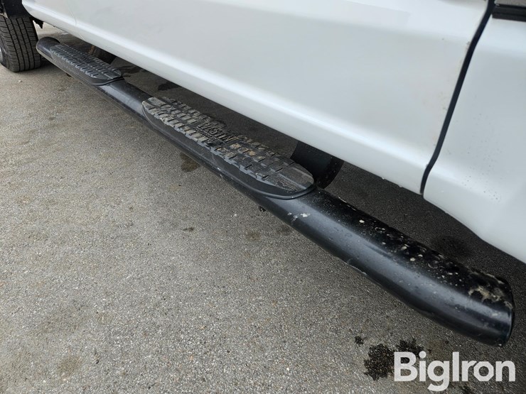 2023-ford-f250-xl-image-11