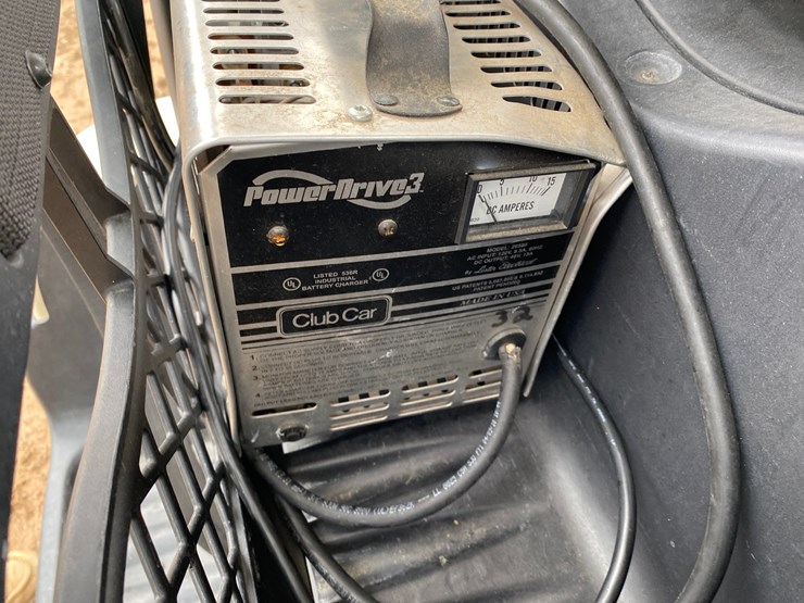 #1583-•-club-car-electric-golf-cart-with-charger-image-23