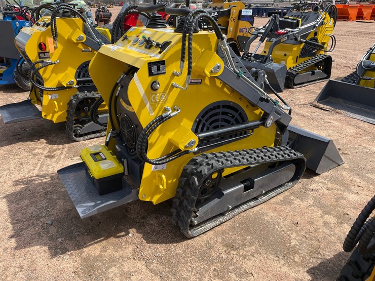 #5576-•-landhonor-lhr-t460k1-mini-skid-steer-image-3