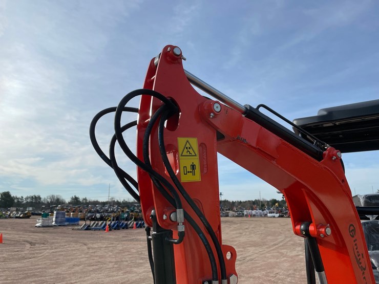 #5536-•-2026-cfg-ynt20-diesel-mini-excavator-image-9