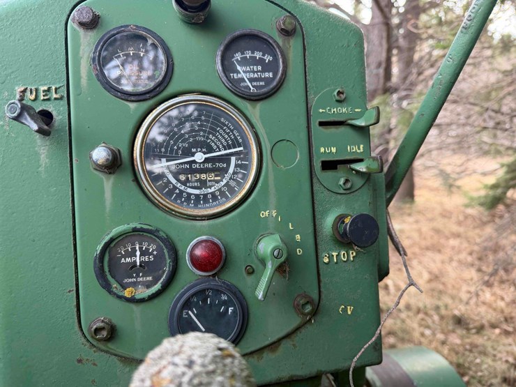 john-deere-70-image-3
