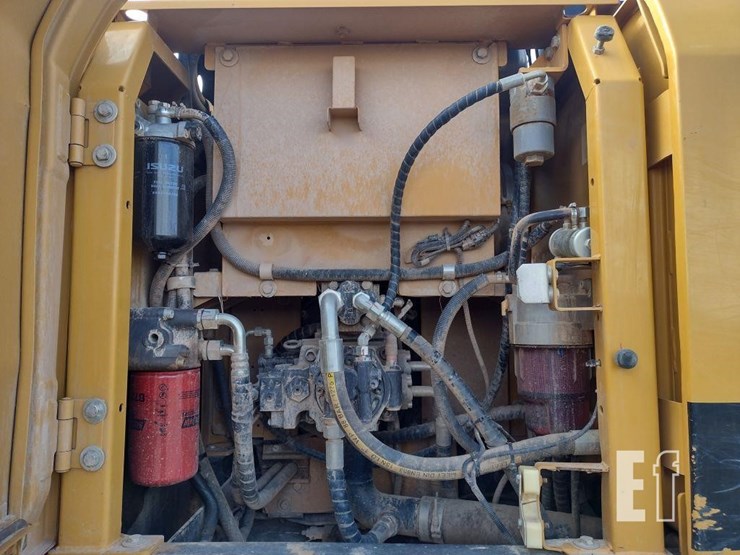 sany-sy135c-image-37