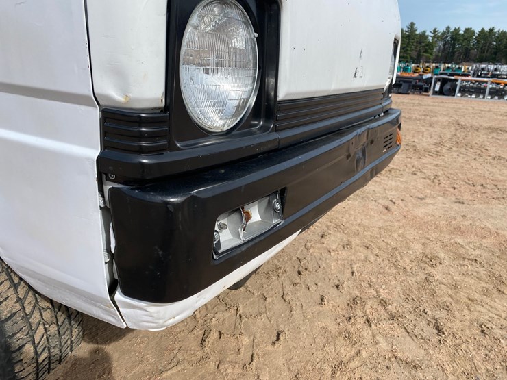 #1561-•-mitsubishi-minicab-truck-(no-title)-image-12