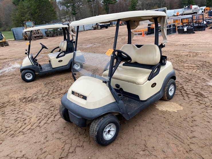 #1583-•-club-car-electric-golf-cart-with-charger-image-1