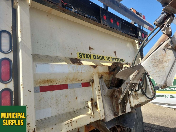 2016-international-workstar-7400-image-38