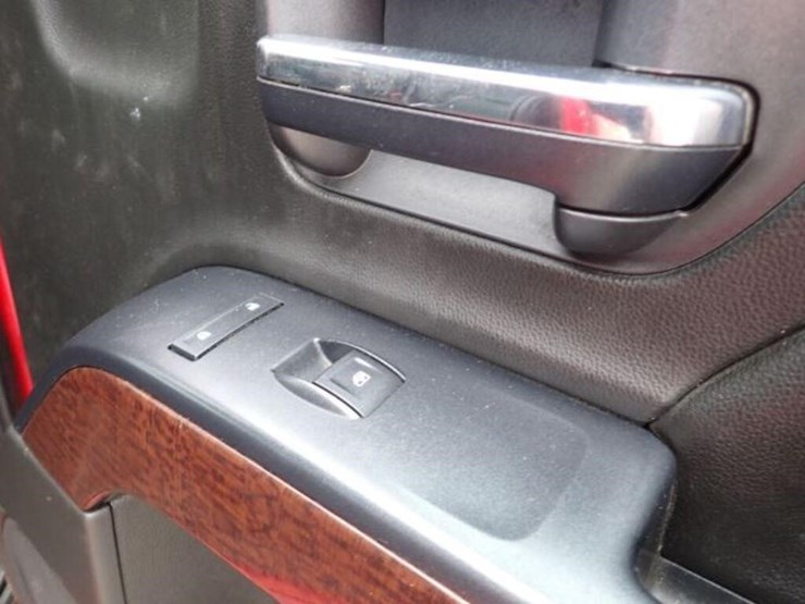 2016-gmc-2500hd-image-55