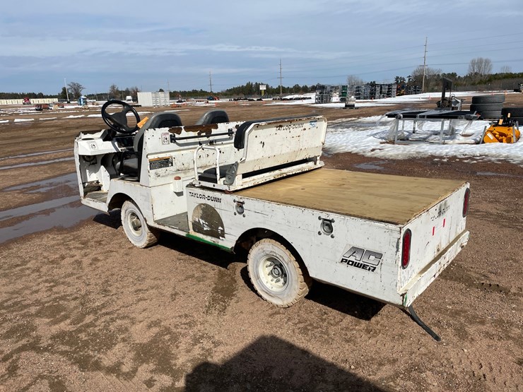 #1559-•-2017-taylor-dunn-electric-yard-cart-image-3