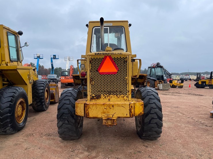 1979-caterpillar-930-image-3