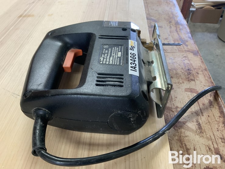 black-&-decker-7568-jig-saw-image-4
