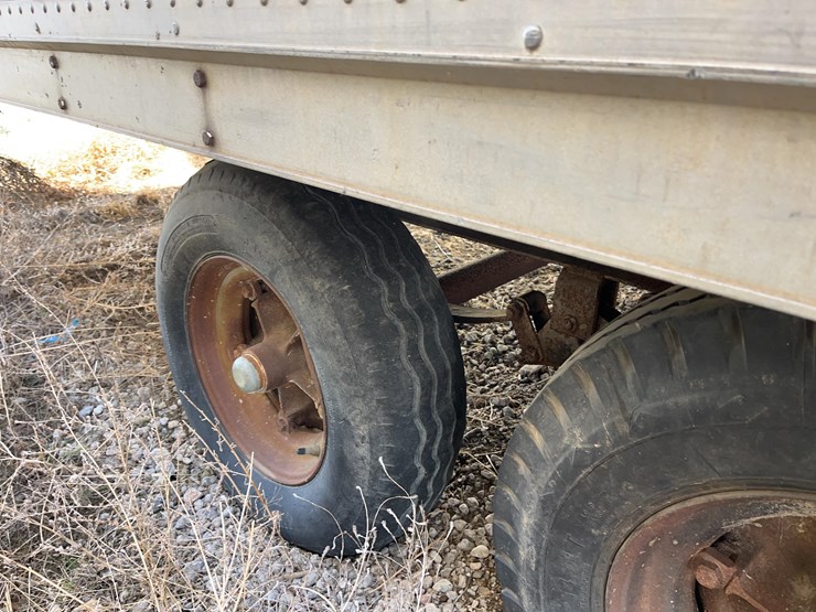 enclosed-aluminum-job-trailer.-image-10