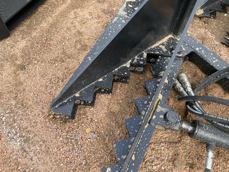 #4141-•-jct-hydraulic-tree-puller-attachment-image-5