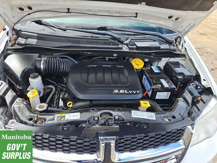 2014-dodge-grand-caravan-image-14