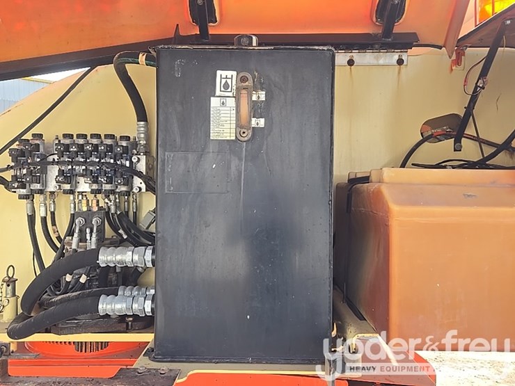 2008-jlg-400s-image-35