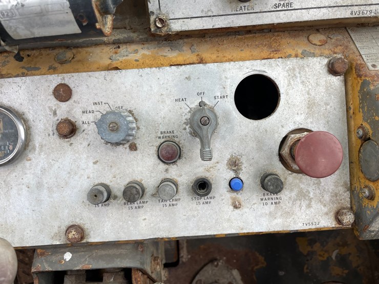 1979-caterpillar-930-image-24