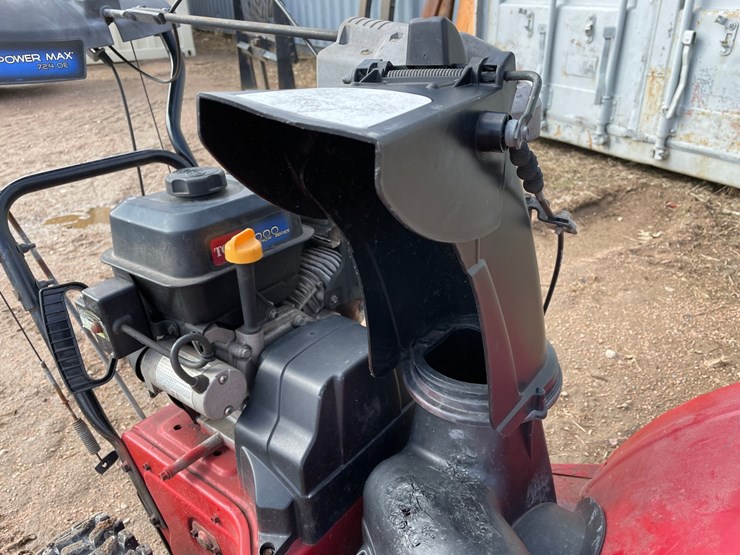 #1541-•-toro-7240e-24"-snow-blower-image-11