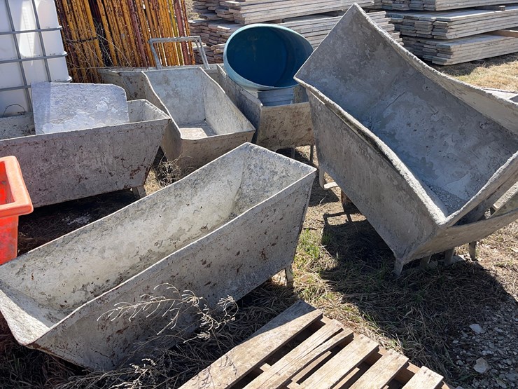 8-concrete-tubs-image-1
