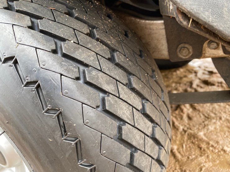 #1578-•-club-car-electric-golf-cart-with-charger-image-19