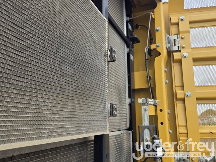 2021-caterpillar-336-image-59
