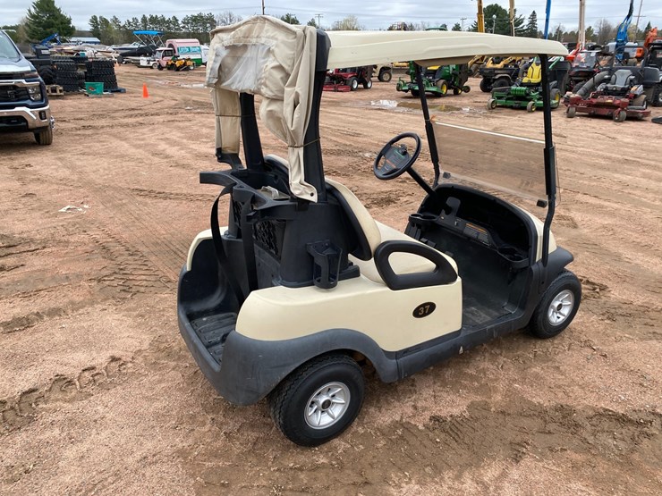 #1581-•-club-car-electric-golf-cart-with-charger-image-5