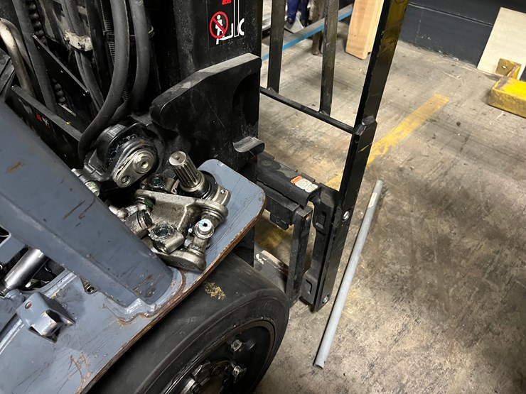 #2009-•-toyota-forklift-(non-runner)-image-7