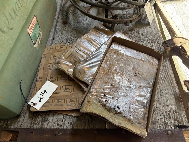 john-deere-gaskets-image-1