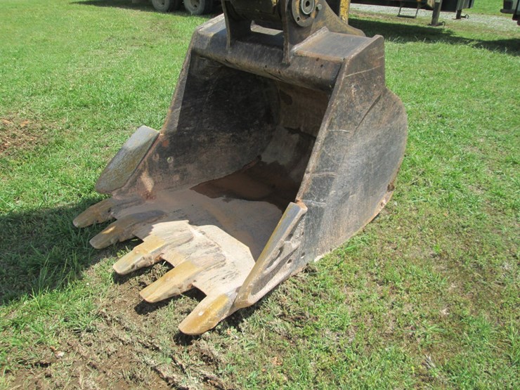 deere-200-lc-image-34