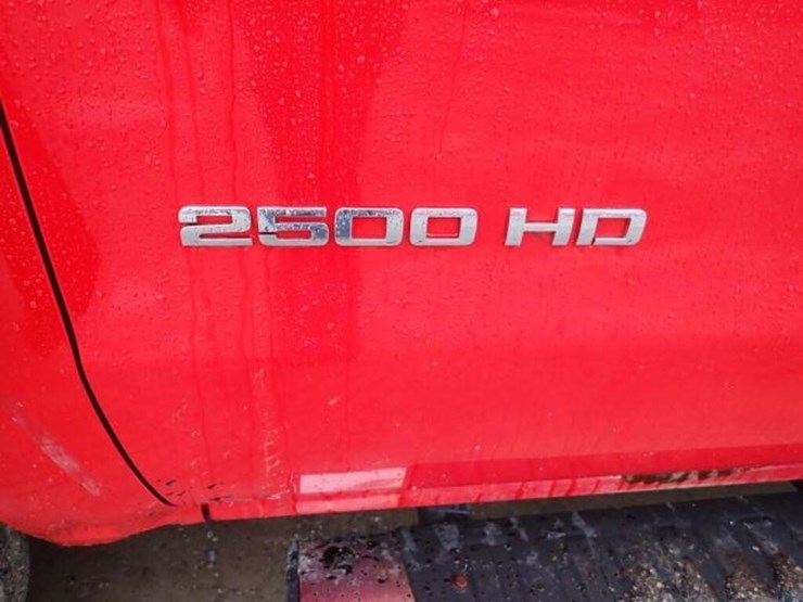 2016-chevrolet-2500hd-image-10