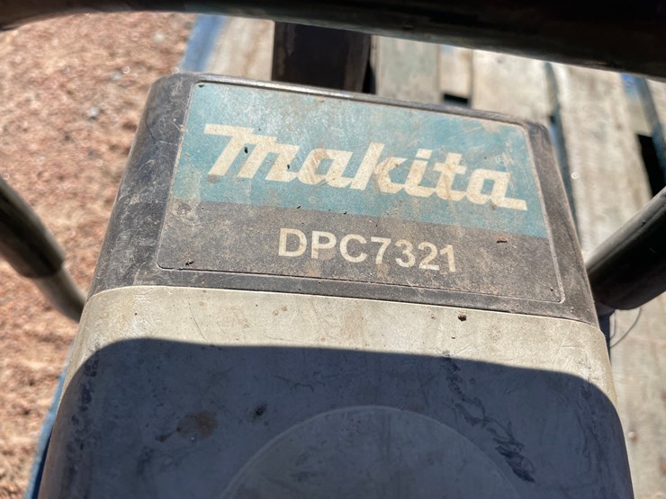 #1540-•-makita-dpc7321-masonry-saw-image-5