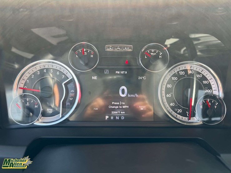 2013-dodge-1500-image-19