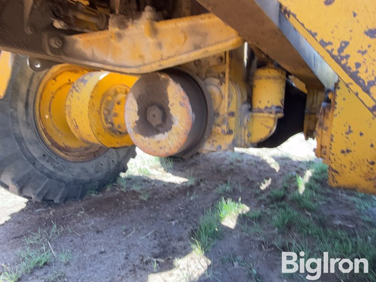 caterpillar-12-image-9