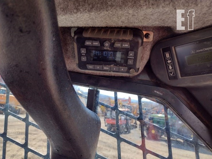 2023-deere-325g-image-8