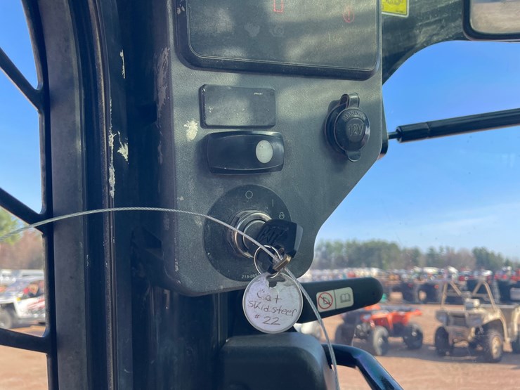 caterpillar-246c-image-39