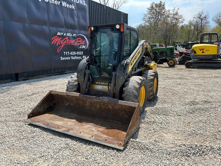 new-holland-l230-image-8