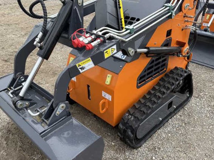 #70-•-mini-skid-steer-loader---lhr-me380x2---gas-image-1