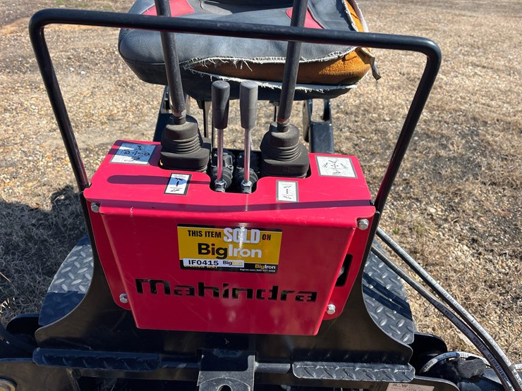 2024-mahindra-1626b-backhoe-loader-attachment-image-9