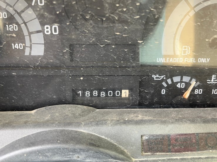 2002-gmc-4500-truck-image-45