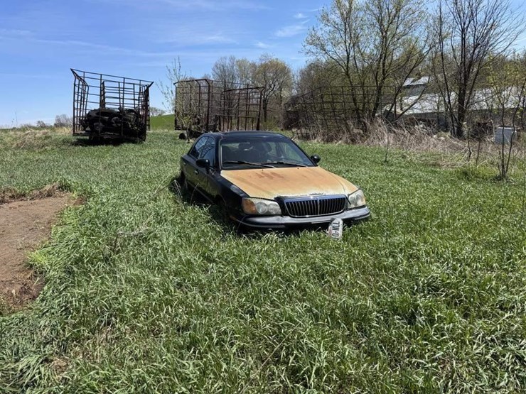 large-lot-of-scrap-machinery/vehicles-image-20