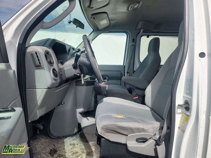 2009-ford-cargo-image-14