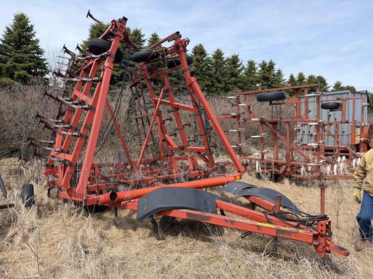 hesston-2210-image-2