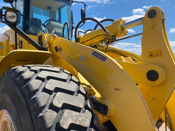 2005-new-holland-lw230b-image-44