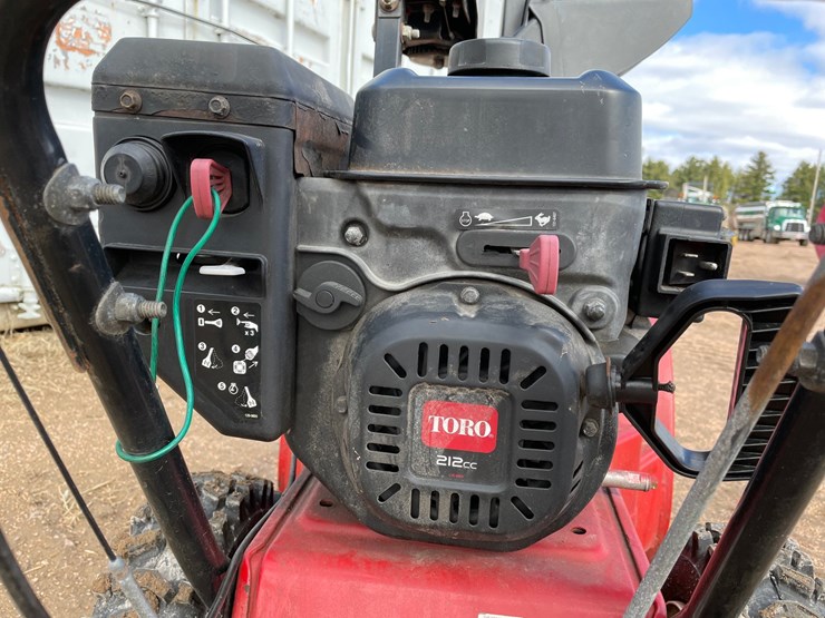 #1541-•-toro-7240e-24"-snow-blower-image-15